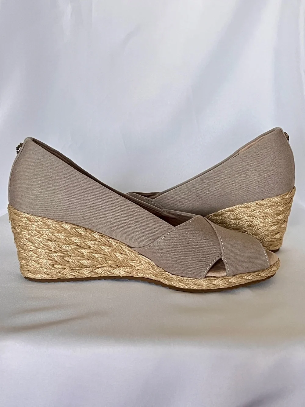 Anne Klein Espadrille Wedge Peep-Toe Canvas Sandals Shoes Taupe Tan Beige 8